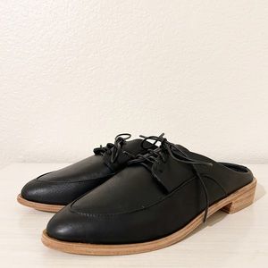 NWT St. Agni Dylan leather lace up mule